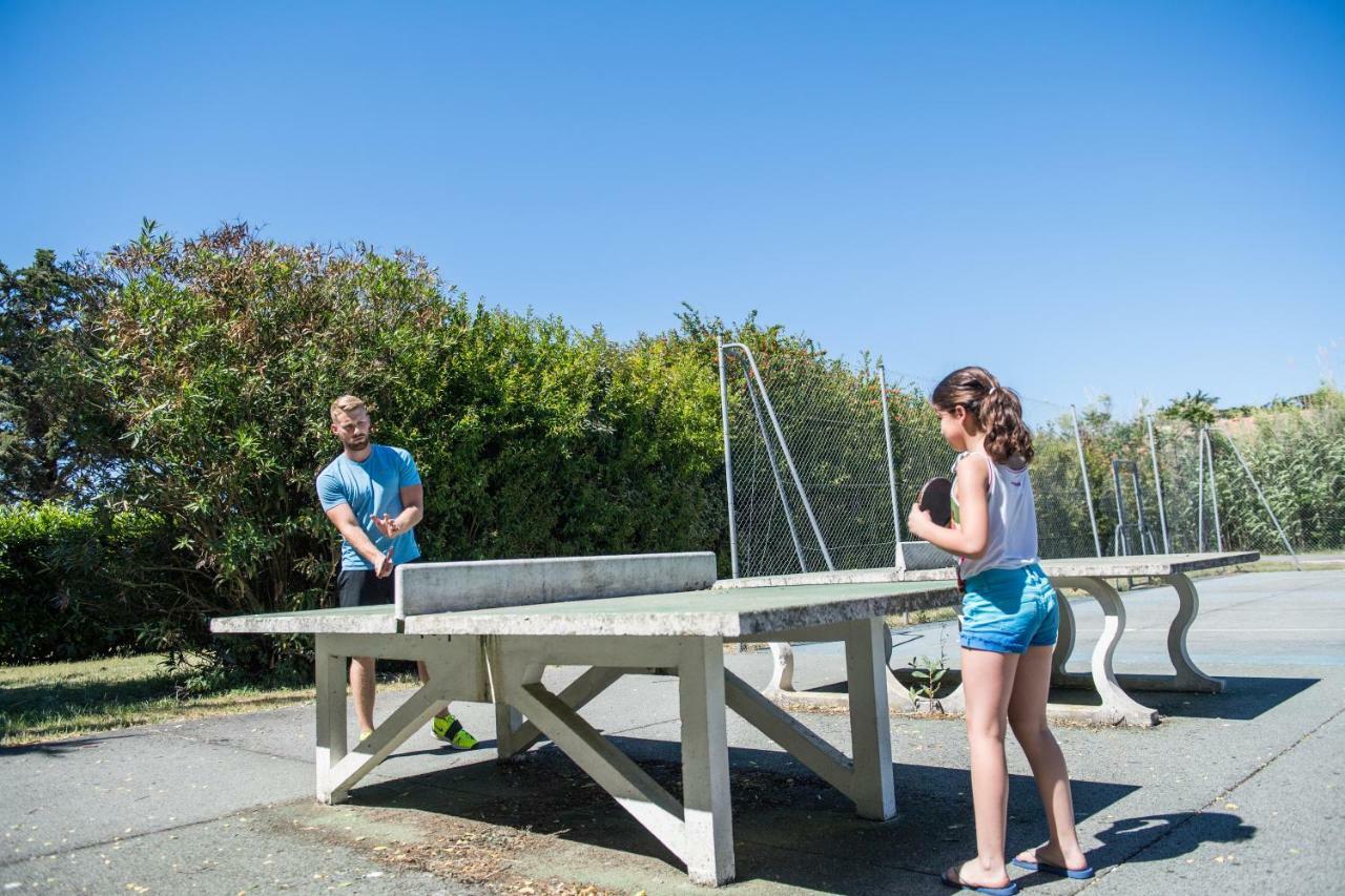 Camping Les Grenettes Sainte-Marie-de-Re Ngoại thất bức ảnh